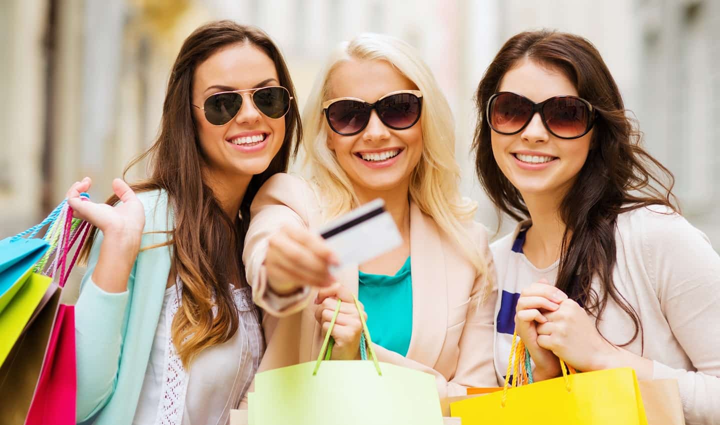 women looking to sell discounted gift cards